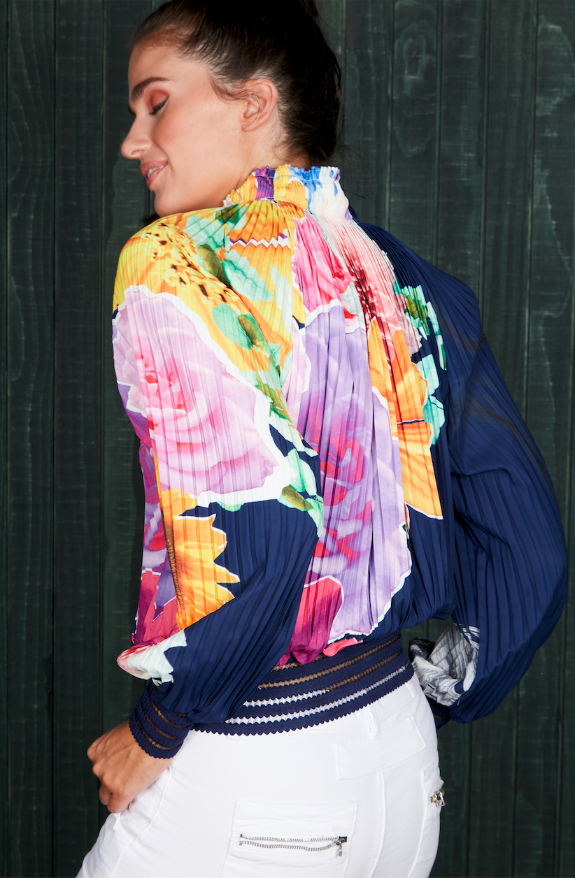 PLEATED BLOUSE - BRIGHT FLOWER